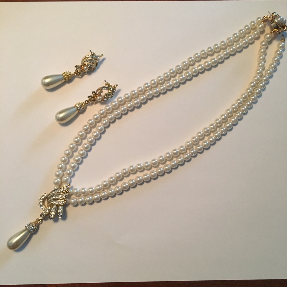 Necklace and Earrings Set